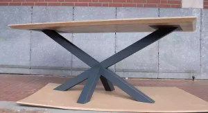Spiederfuß, Tischgestell mit Tischplatte